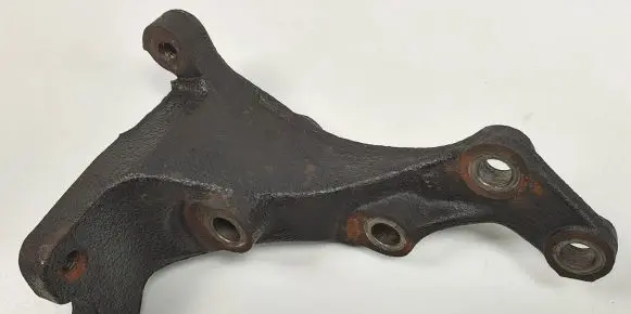 Nissan Almera Engine mounting bracket GA14
