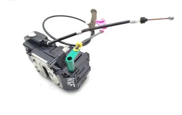 Nissan Pathfinder R51 Front door lock 