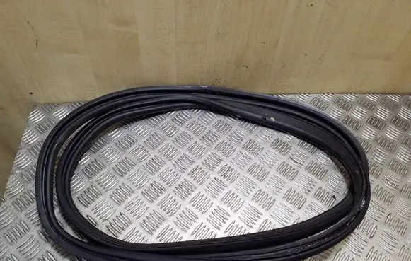Volvo S60 Trunk rubber seal (body) 