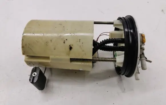Toyota Corolla E120 E130 Fuel level sensor 0580300013