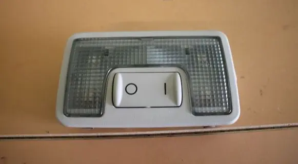 Audi A4 S4 B7 8E 8H Rear seat light 8Z0947123