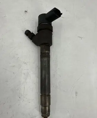 Fuel injector