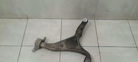 Mercedes-Benz ML W166 Front lower control arm/wishbone A1663300107