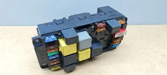 Mercedes-Benz CLK A209 C209 Fuse module 2095452801