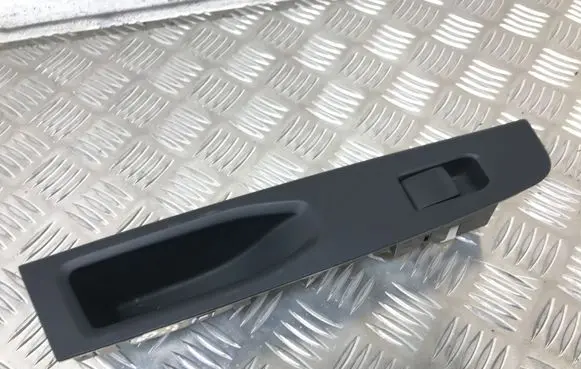 Toyota Yaris Electric window control switch 742710D400