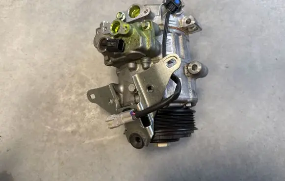 Subaru Ascent Air conditioning (A/C) compressor (pump) 4472503002 01F03685