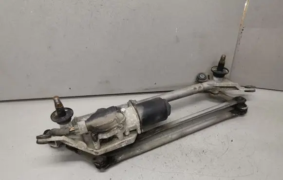 Honda FR-V Front wiper linkage and motor