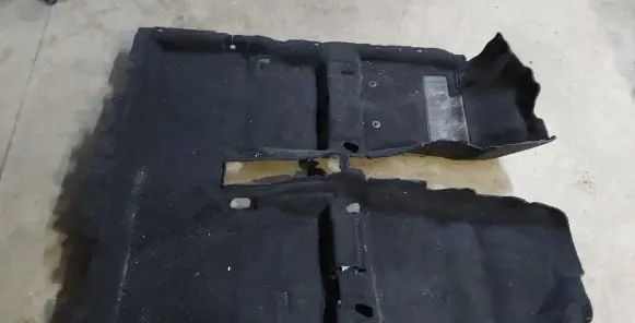 Toyota Avensis T270 Interior carpet 5851005410