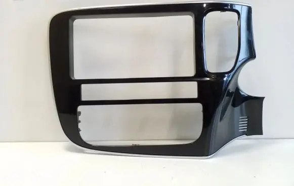 Mitsubishi Outlander Radio/GPS head unit trim 8002B