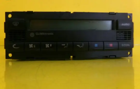 Volkswagen Golf IV Climate control unit