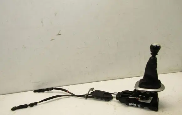 Toyota Yaris Gear selector/shifter in gearbox 112102401