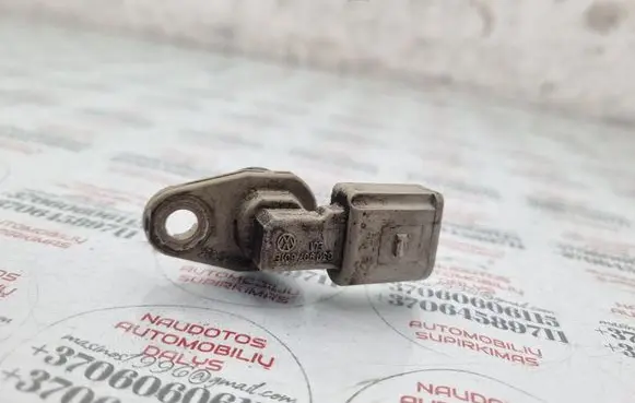 Audi Q7 4L Camshaft position sensor 030907601E