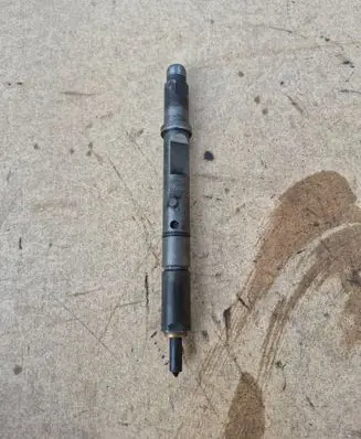 Audi A6 S6 C5 4B Fuel injector 0591302010