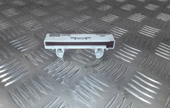 Renault Laguna III Aerial antenna amplifier 285900006R A2C53158504