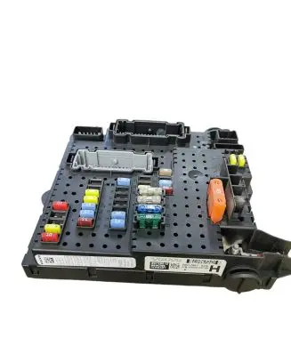 Volvo XC90 Fuse module 30728512 28017881