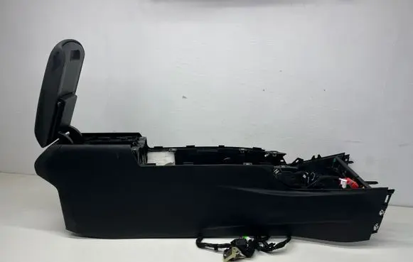 Citroen C4 III e-C4 Armrest 118774A0 B005011 9839827780