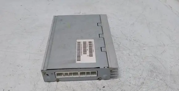 Dodge Caliber Sound amplifier P05064118AG