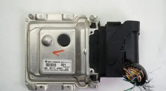 KIA Rio Engine control unit/module 3911703001