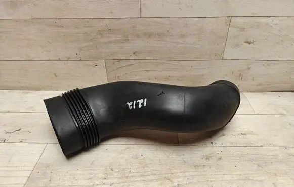 BMW X3 E83 Air intake duct part 13713402852 76526164