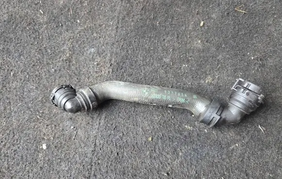 BMW 5 G30 G31 Engine coolant pipe/hose 9317614 16983510