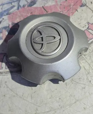 Toyota Hilux (AN10, AN20, AN30) Original wheel cap 426030K150