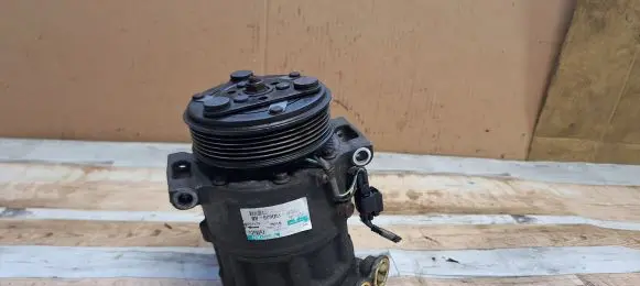 Ford Focus C-MAX Air conditioning (A/C) compressor (pump) AM5N19D629AB AM5N19D629