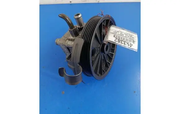 Volvo XC70 Power steering pump