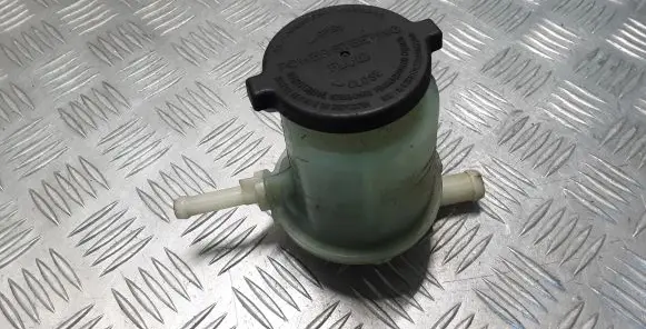 Power steering fluid tank/reservoir