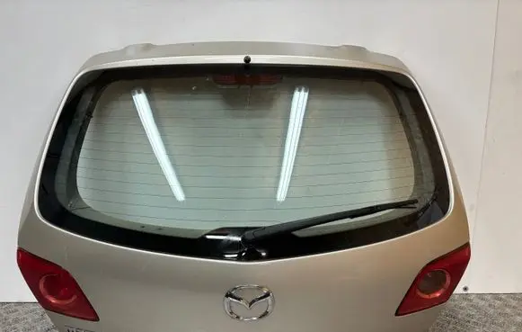 Mazda 3 I Truck tailgate 