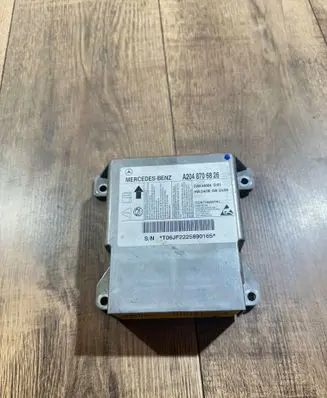 Mercedes-Benz C W204 Airbag control unit/module A2048706826 T06JF2225890165 5WK44004