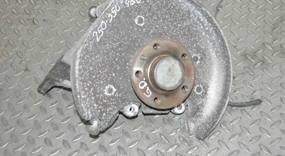 Rear wheel hub