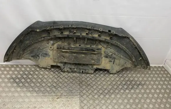 Ford Mustang VI Engine splash shield/under tray FR3B6A975CC FR3B6A975BC