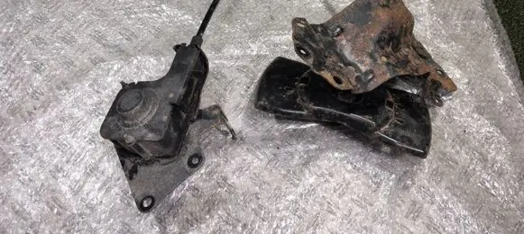 Renault Master III Spare wheel mounting bracket 