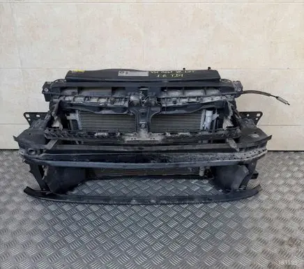 Volkswagen Golf VII Radiator support slam panel