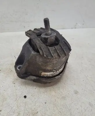 BMW 5 E60 E61 Engine mount bracket