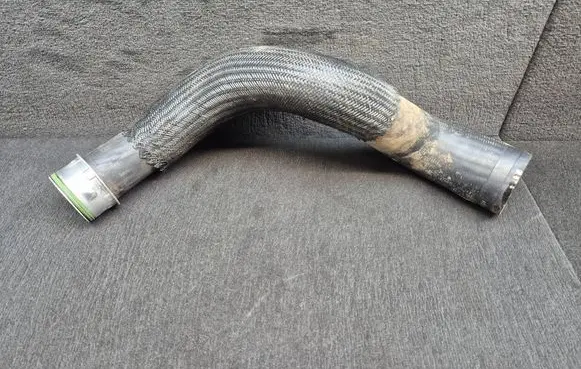 Audi A6 S6 C6 4F Turbo air intake inlet pipe/hose 4F0145738R