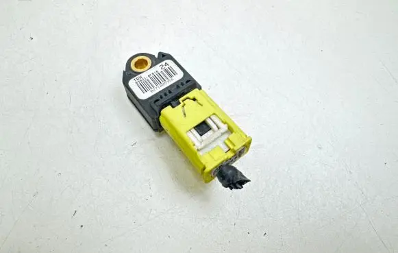 Toyota Verso Airbag deployment crash/impact sensor 898310F010 0271005956