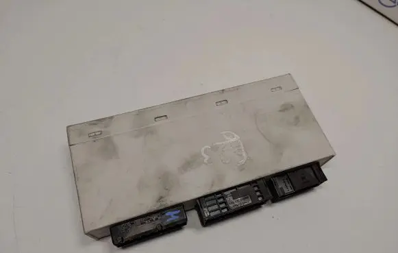 BMW X3 E83 Central body control module 61356944840 61356963026 61356963338