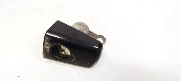 Chevrolet Captiva Front door lock (next to the handle) 
