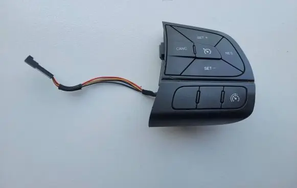 Fiat 500X Steering wheel buttons/switches 735597704 530022 1046388XXXA