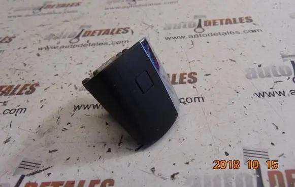 Mercedes-Benz E W210 Front door handle cover 