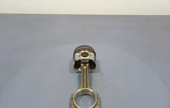 Skoda Superb B6 (3T) Piston 81L155