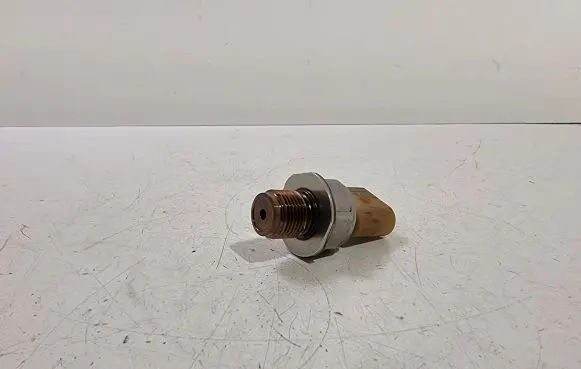 Volkswagen Transporter - Caravelle T5 Fuel pressure regulator 