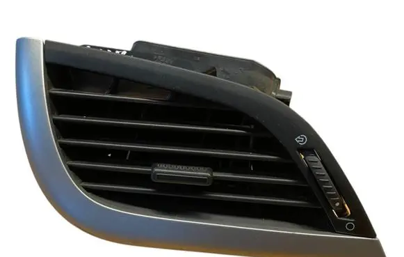 Peugeot 207 Dashboard side air vent grill/cover trim 9650088577