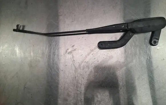 Ford Focus C-MAX Front wiper blade arm 3M5117526 4728