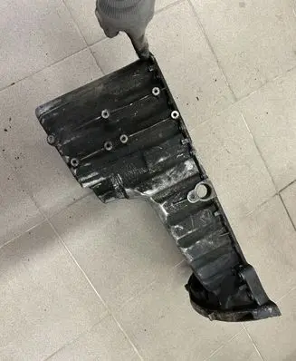 Mercedes-Benz Vito Viano W639 Oil sump R6460140402 6460140402