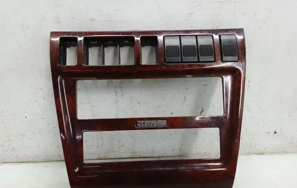 Radio/GPS head unit trim