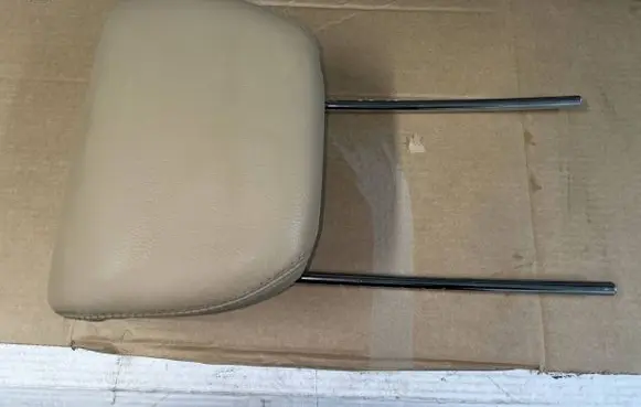 Mercedes-Benz GL X164 Third row seat headrest 