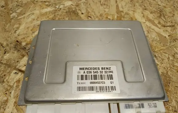 Mercedes-Benz CLS C219 Suspension control unit/module A0365453232 00004537C5
