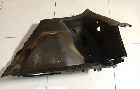 Nissan Tiida C11 Other trunk/boot trim element 84950EL40A